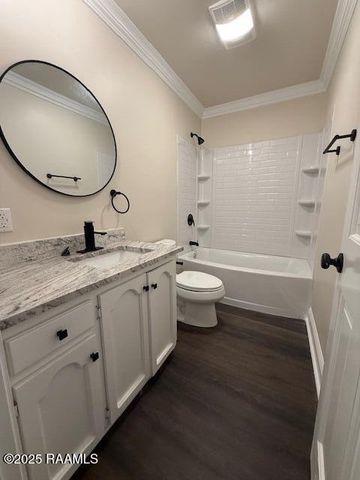 112 Thorn Drive, Youngsville, LA 70592