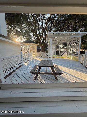 112 Thorn Drive, Youngsville, LA 70592