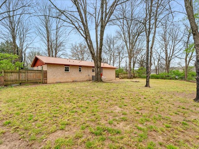 126 Pleasant Street, West Fork, AR 72774
