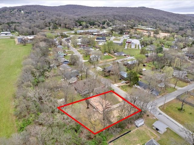 126 Pleasant Street, West Fork, AR 72774