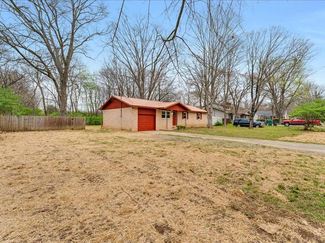 126 Pleasant Street, West Fork, AR 72774