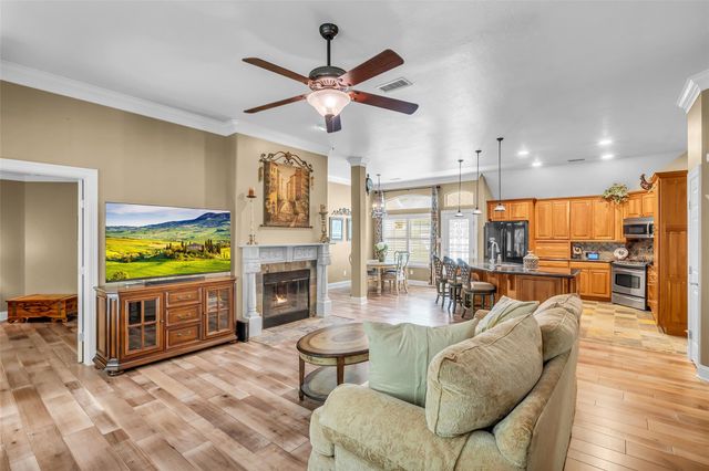 3 Veranda Ridge Drive, The Woodlands, TX 77382