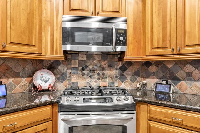 3 Veranda Ridge Drive, The Woodlands, TX 77382