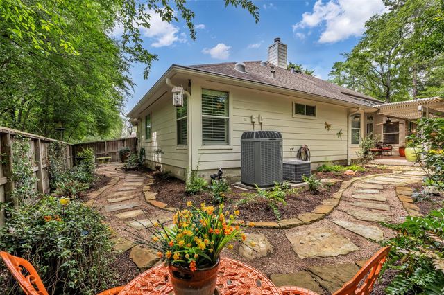 3 Veranda Ridge Drive, The Woodlands, TX 77382