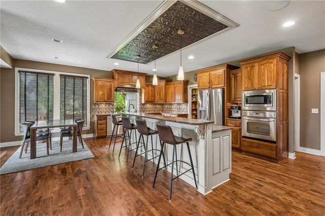 2437 NE Angel Fish Circle, Lee's Summit, MO 64086