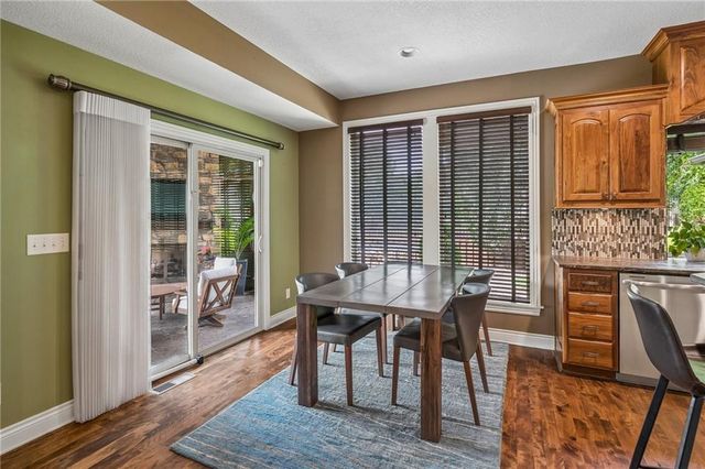 2437 NE Angel Fish Circle, Lee's Summit, MO 64086