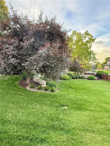 2437 NE Angel Fish Circle, Lee's Summit, MO 64086
