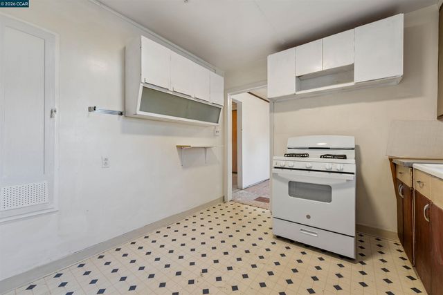 128 Marks Blvd, Pittsburg, CA 94565
