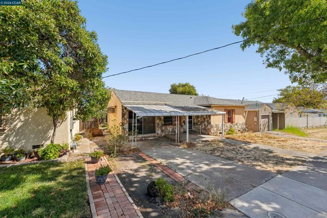 128 Marks Blvd, Pittsburg, CA 94565
