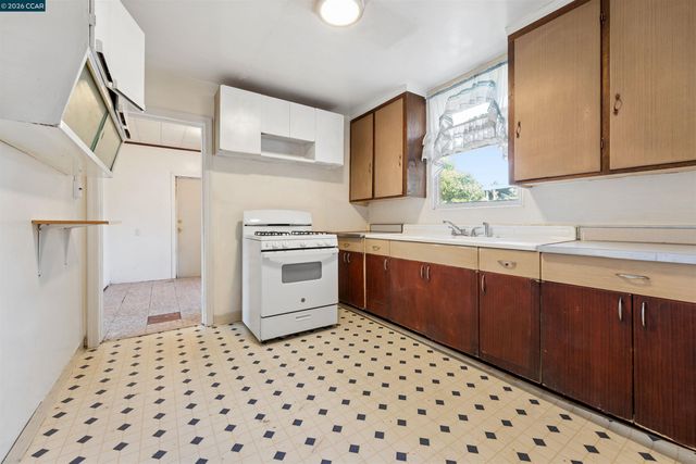 128 Marks Blvd, Pittsburg, CA 94565