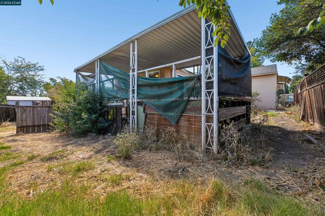 128 Marks Blvd, Pittsburg, CA 94565