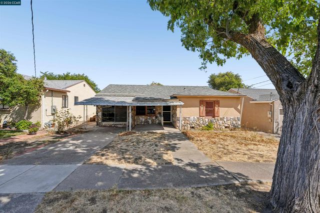 128 Marks Blvd, Pittsburg, CA 94565
