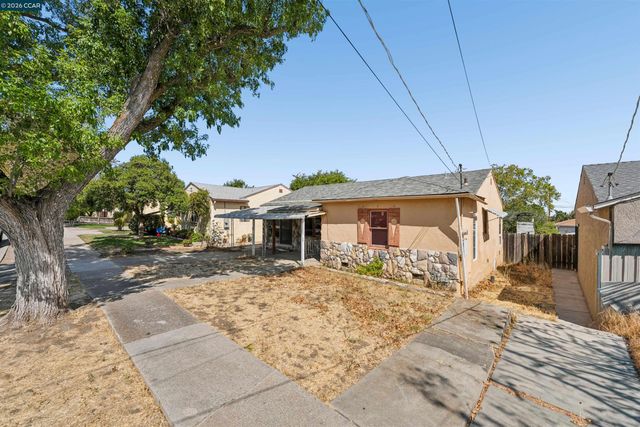 128 Marks Blvd, Pittsburg, CA 94565