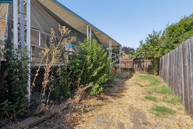 128 Marks Blvd, Pittsburg, CA 94565