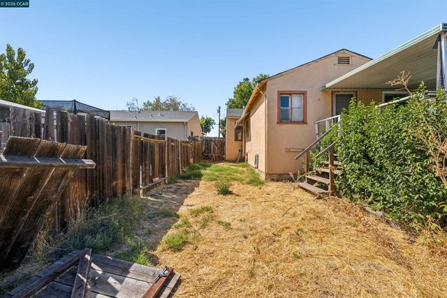 128 Marks Blvd, Pittsburg, CA 94565