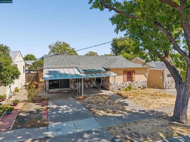 128 Marks Blvd, Pittsburg, CA 94565