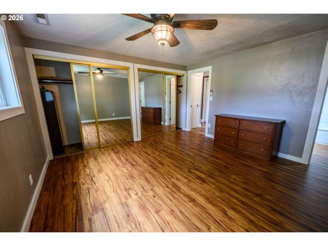 1830 YOLANDA Ave, Springfield, OR 97477