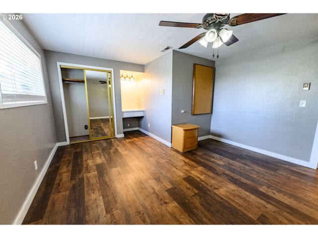 1830 YOLANDA Ave, Springfield, OR 97477