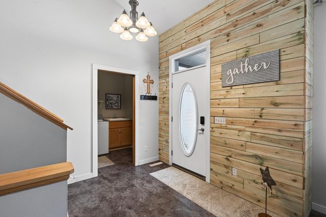 1319 Angel Avenue SW, Watertown, MN 55388