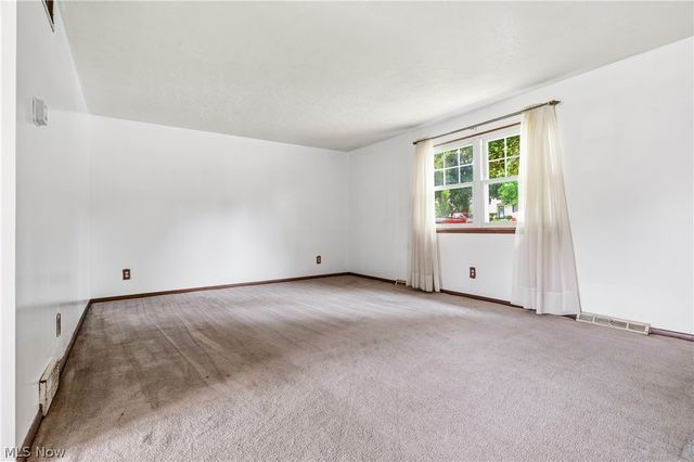 8572 Greenmeadow Avenue NW, Canal Fulton, OH 44614