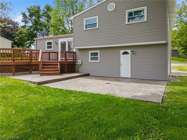 8572 Greenmeadow Avenue NW, Canal Fulton, OH 44614