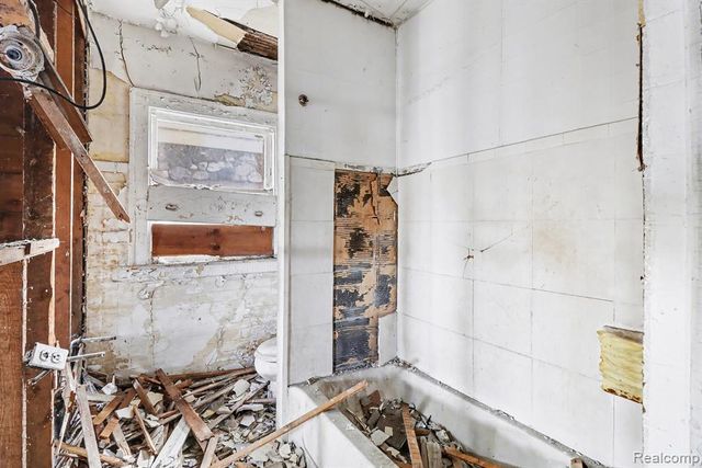 3801 Clairmount Street, Detroit, MI 48206