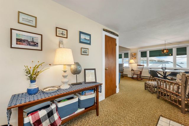 456 Governor Wentworth Highway, Tuftonboro, NH 03816