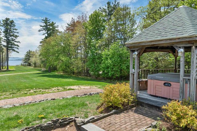 456 Governor Wentworth Highway, Tuftonboro, NH 03816