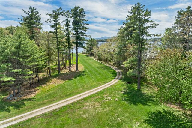 456 Governor Wentworth Highway, Tuftonboro, NH 03816