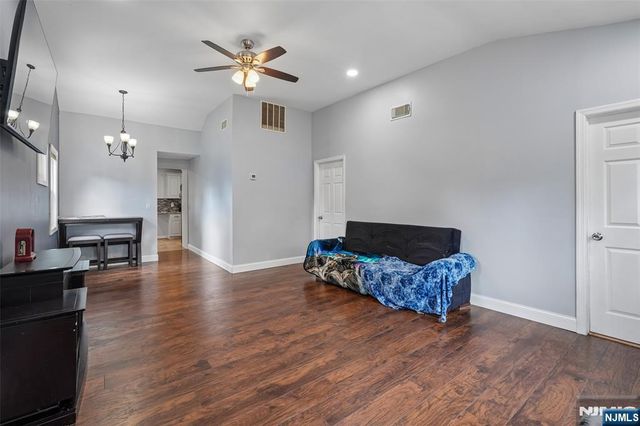307 Boulevard Drive, Wayne, NJ 07470