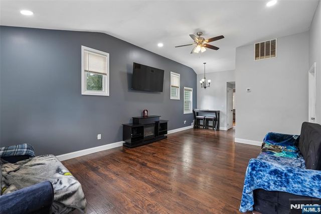 307 Boulevard Drive, Wayne, NJ 07470