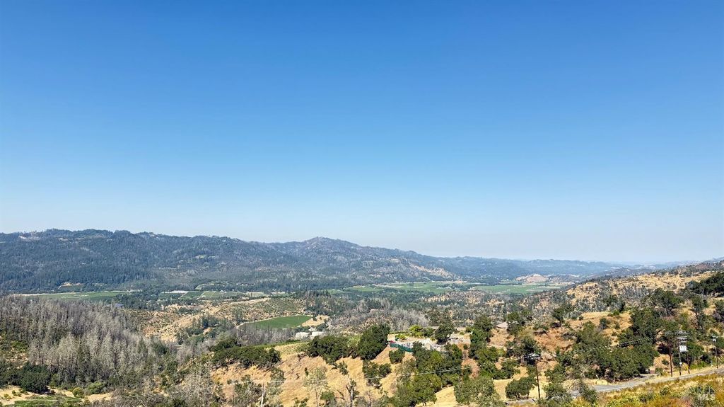 920 Crestmont Dr, Angwin, CA 94508