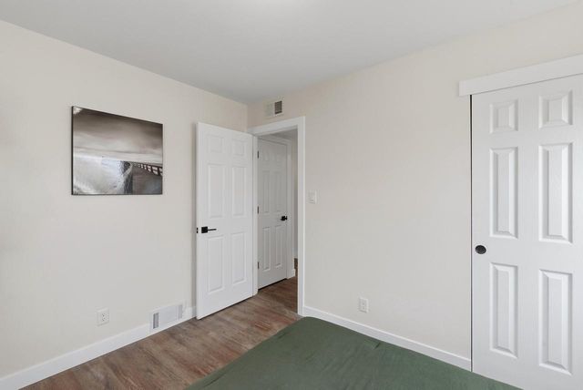 3541 S 46th STREET, Greenfield, WI 53220