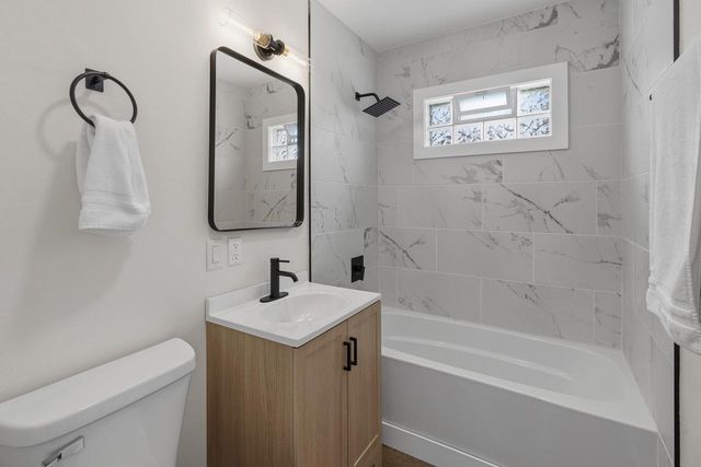 3541 S 46th STREET, Greenfield, WI 53220