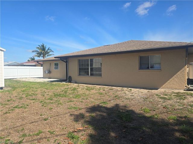 4472 30th PL SW, Naples, FL 34116