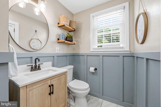 411 W CEDAR AVE, Oaklyn, NJ 08107