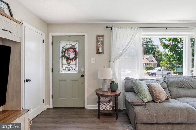 411 W CEDAR AVE, Oaklyn, NJ 08107