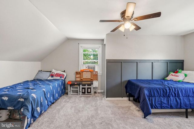 411 W CEDAR AVE, Oaklyn, NJ 08107