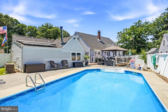 411 W CEDAR AVE, Oaklyn, NJ 08107