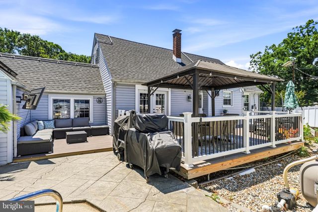 411 W CEDAR AVE, Oaklyn, NJ 08107