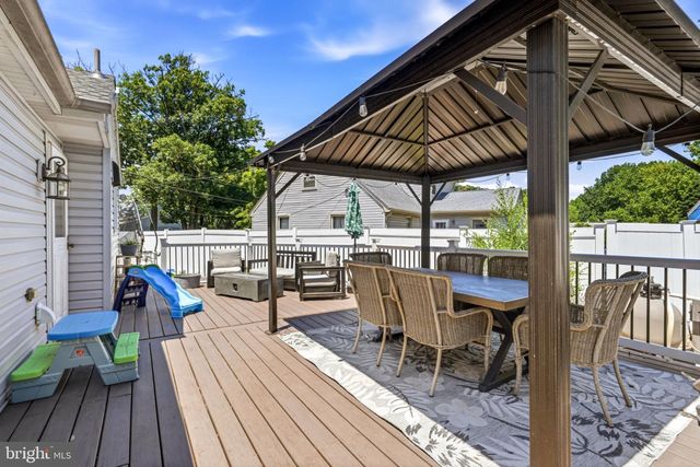 411 W CEDAR AVE, Oaklyn, NJ 08107