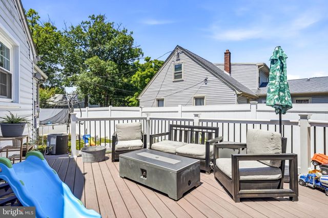 411 W CEDAR AVE, Oaklyn, NJ 08107