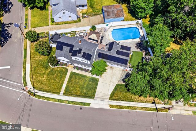 411 W CEDAR AVE, Oaklyn, NJ 08107