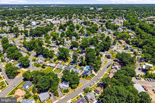 411 W CEDAR AVE, Oaklyn, NJ 08107