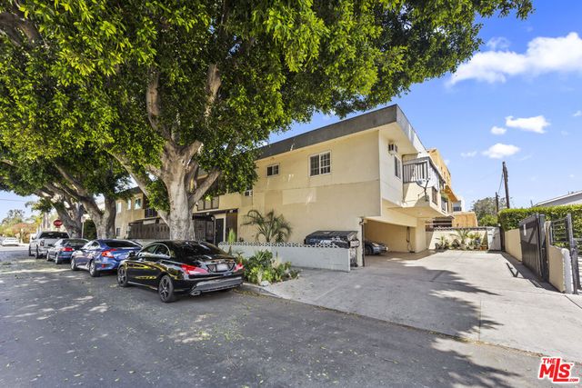 6904 Radford Avenue 7, North Hollywood, CA 91605