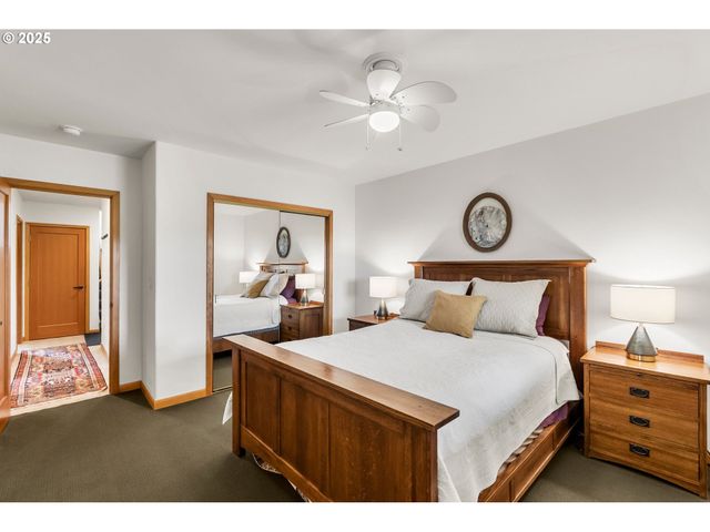 88369 TIMBERLINE Dr, Veneta, OR 97487