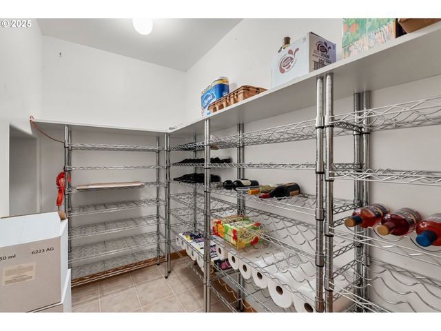 88369 TIMBERLINE Dr, Veneta, OR 97487
