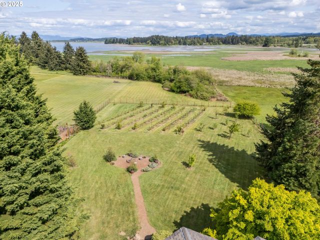 88369 TIMBERLINE Dr, Veneta, OR 97487