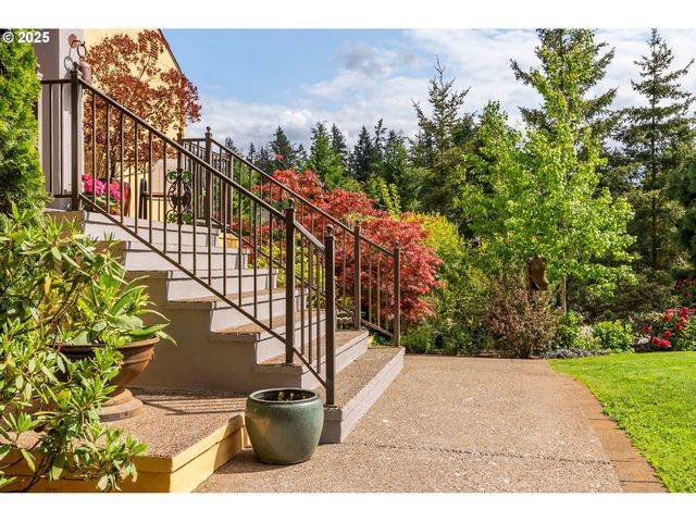 88369 TIMBERLINE Dr, Veneta, OR 97487