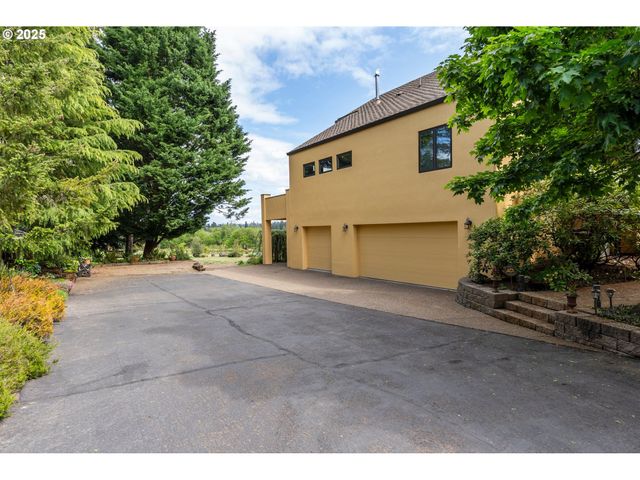 88369 TIMBERLINE Dr, Veneta, OR 97487